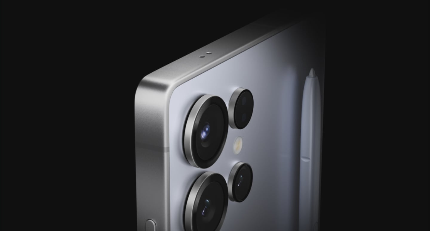 Galaxy S25 Ultra features form factor.