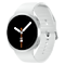Galaxy Watch8ـێکی زیویی لەگەڵ قایشێکی وەرزشی سپی بە گۆشەیەکی مەیلکراو نیشاندراون.