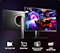 دیمەنێکی پێشەوە و دواوەی Odyssey OLED G8 لەگەڵ ئایکۆنەکانی QD-OLED بە 4K، بێ درەوشانەوە، +Samsung OLED Safeguard، خێرایی نوێبوونەوەی 240 هێرتز. پانێڵی پشتەوەی خاوەن بازنەی نیۆن. شاشەکە ئۆتۆمبێلێکی پێشبڕکێ پیشاندەدات کە بەرەو تونێلەکە دەڕوات.