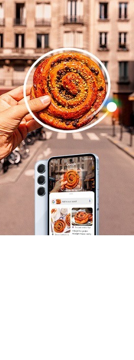 نیمه بالایی پشت Galaxy A55 5G به رنگ لیمویی پاستیلی با قطرات آب که اطراف آن میپاشند نشان داده شده است. «5G شگفتانگیز».