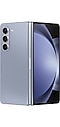 Galaxy Z Fold5 به رنگ آبی یخی، در حالتی نیمهباز و از پشت دیده میشود.