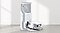 Jet Bot™ AI+ si aggancia alla sua Clean Station che utilizza l'aspirazione per rimuovere automaticamente e con semplicità la polvere, per una maggiore igiene.