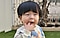 赤ちゃんを高解像度の望遠カメラで撮影した写真。