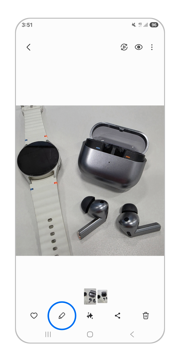 「編集」アイコンをタップします。