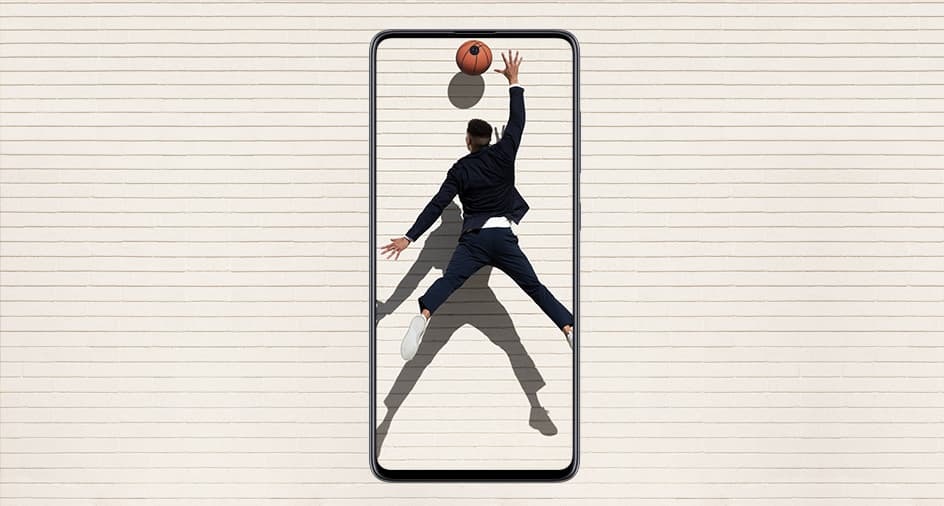 As basketball rolls off from his fingers and meet the punch hole on display, it adds wit in a premium way.