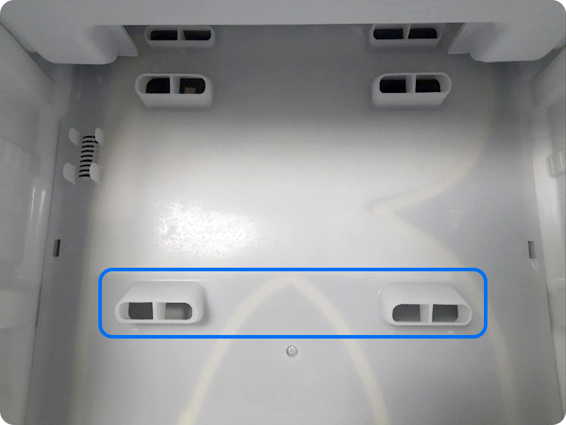 Воздуховоды на задней стенке холодильника