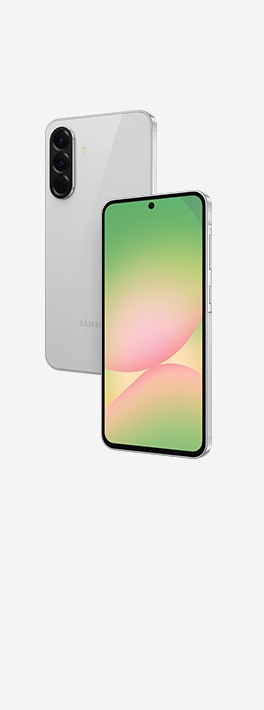 Se muestran cuatro dispositivos Galaxy A54 5G. Tres de ellos se exhiben desde la parte posterior para mostrar las opciones de colores Negro asombroso, Azul asombroso y Durazno asombroso. El Galaxy A54 5G que mira desde el frente muestra una imagen vívida de un hombre rodeado por un texto blanco que dice “Asombroso”.