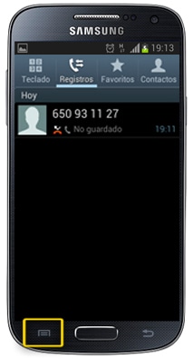 ¿Cómo eliminar una llamada del registro en un Galaxy S4(I9500)?