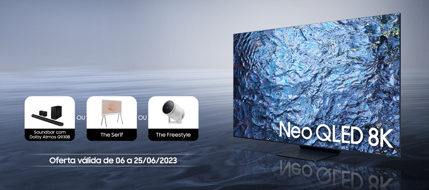 O mais recente Samsung Neo Qled TV 2023 está flutuando em cima de uma superfície semelhante a água. 