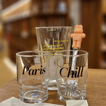 Transparent cup output