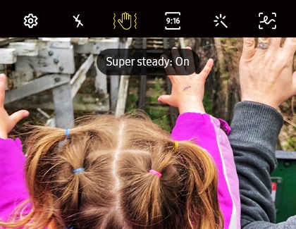 Shooting with the Super steady function of Note10 in motion