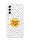 الجانب الخلفي لهاتف  Galaxy S22 بغطاء إطار أبيض يتميز بشعار Chupa Chups وتصميم مصاصات.
