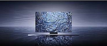 أحدث تلفزيون Neo QLED من سامسونج يطفو على سطح شبيه بالمياه.