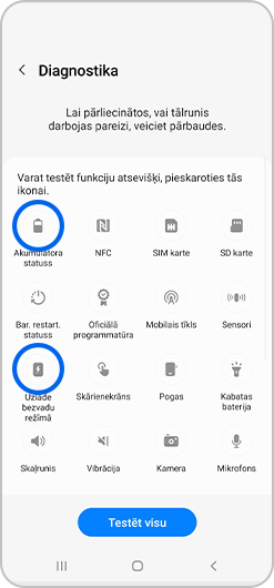 Pieskarieties "Akumulatora statuss" un pēc tam – "Uzlāde ar kabeli", lai pārbaudītu aparatūras darbību