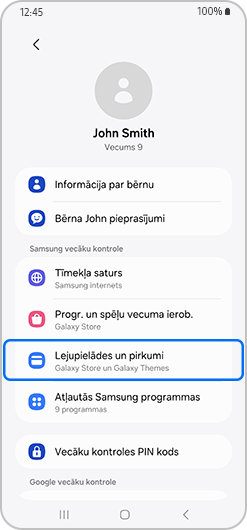 Vecāku kontroles izvēlne ar izceltām Lejupielādēm un pirkumiem.