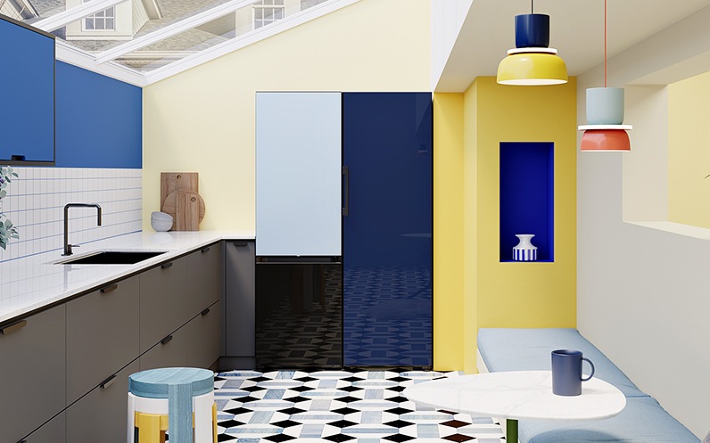 Двухдверные (Satin Sky Blue и Clean Black) и однодверные (Glam Navy) холодильники Bespoke.