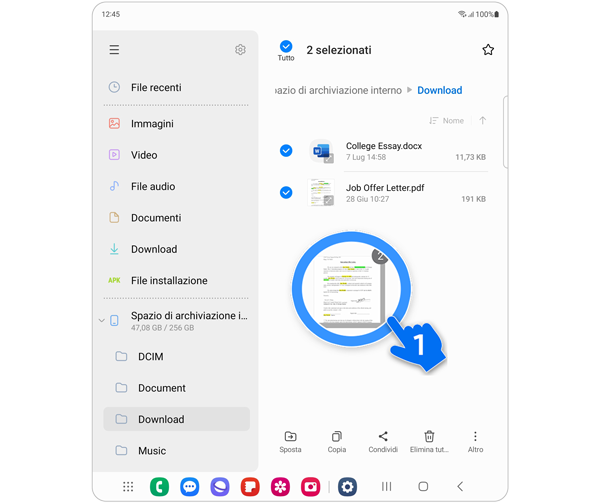Passaggio 2 per lo spostamento di più file tra cartelle su dispositivo Galaxy usando due mani.
