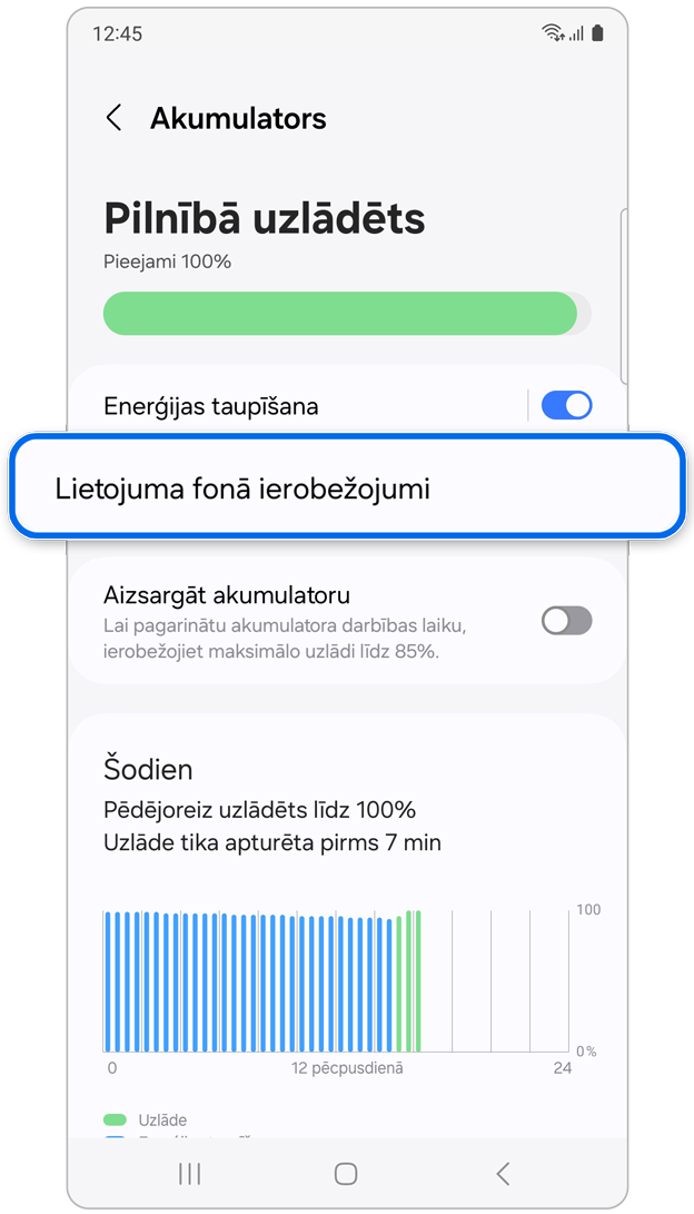 Lietojuma fonā ierobežojumu opcija Akumulatora sadaļā