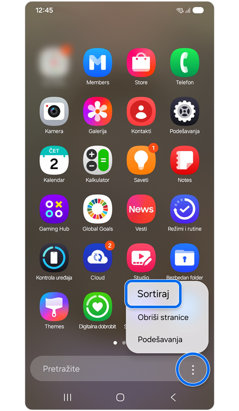 Prikazivanje ekrana sa aplikacijama i otvorenog menija 'Više opcija', ističući opciju 'Sortiraj' za organizaciju aplikacija.