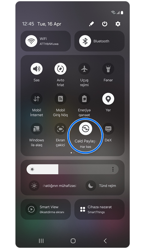 Galaxy S24-də sürətli parametrlər paneli.