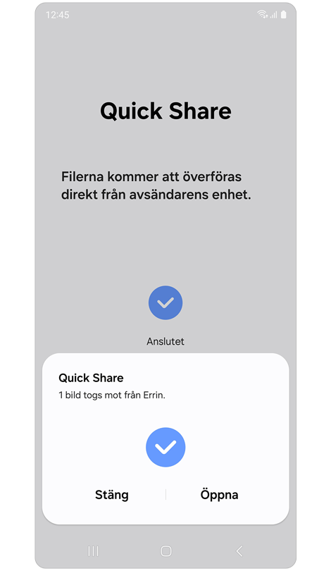 QR-kodläsare på mottagarens telefon.