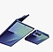 Galaxy Z Fold7 en Azul Sombra se ve ligeramente desplegado y flotando con la pantalla exterior hacia abajo. Galaxy Z Flip7 en Azul Sombra se ve plegado y flotando con la pantalla exterior hacia abajo.