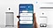 Una mano sostiene un teléfono inteligente Galaxy rodeado de iconos que representan las funciones de un aire acondicionado, un purificador de aire y una aspiradora robot. El teléfono inteligente muestra la SmartThings app UI, con tarjetas de servicio para controlar los dispositivos que están alrededor.