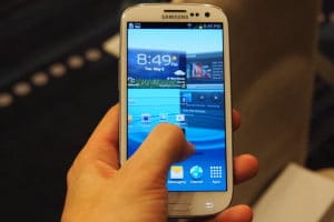 Changing homescreens in the Samsung Galaxy S3