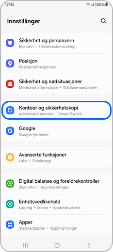 Kontoer og backup valgt i Innstillinger