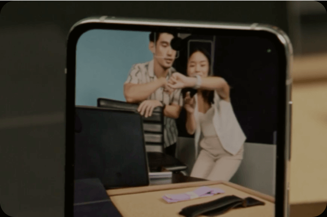 Make taking selfies and wefies easier with Galaxy Watch6