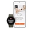 Samsung Galaxy Watch wyświetlający ekran pomiaru ciśnienia krwi z tekstem „Twój zegarek rozpocznie pomiar automatycznie”. Obok znajduje się smartfon Samsung Galaxy wyświetlający dwa ramiona – jedno z mankietem do pomiaru ciśnienia krwi, a drugie z założonym Galaxy Watch. Poniżej widnieje tekst „Załóż mankiet do pomiaru ciśnienia na ramię przeciwne do tego, na którym nosisz zegarek” oraz niżej przycisk „Dalej”.