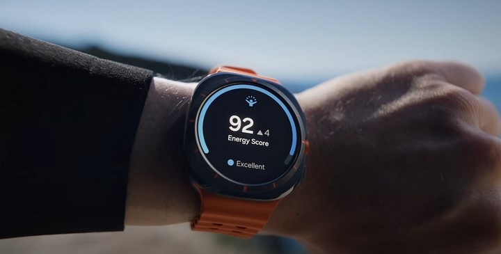 Założony na ręce Galaxy Watch Ultra