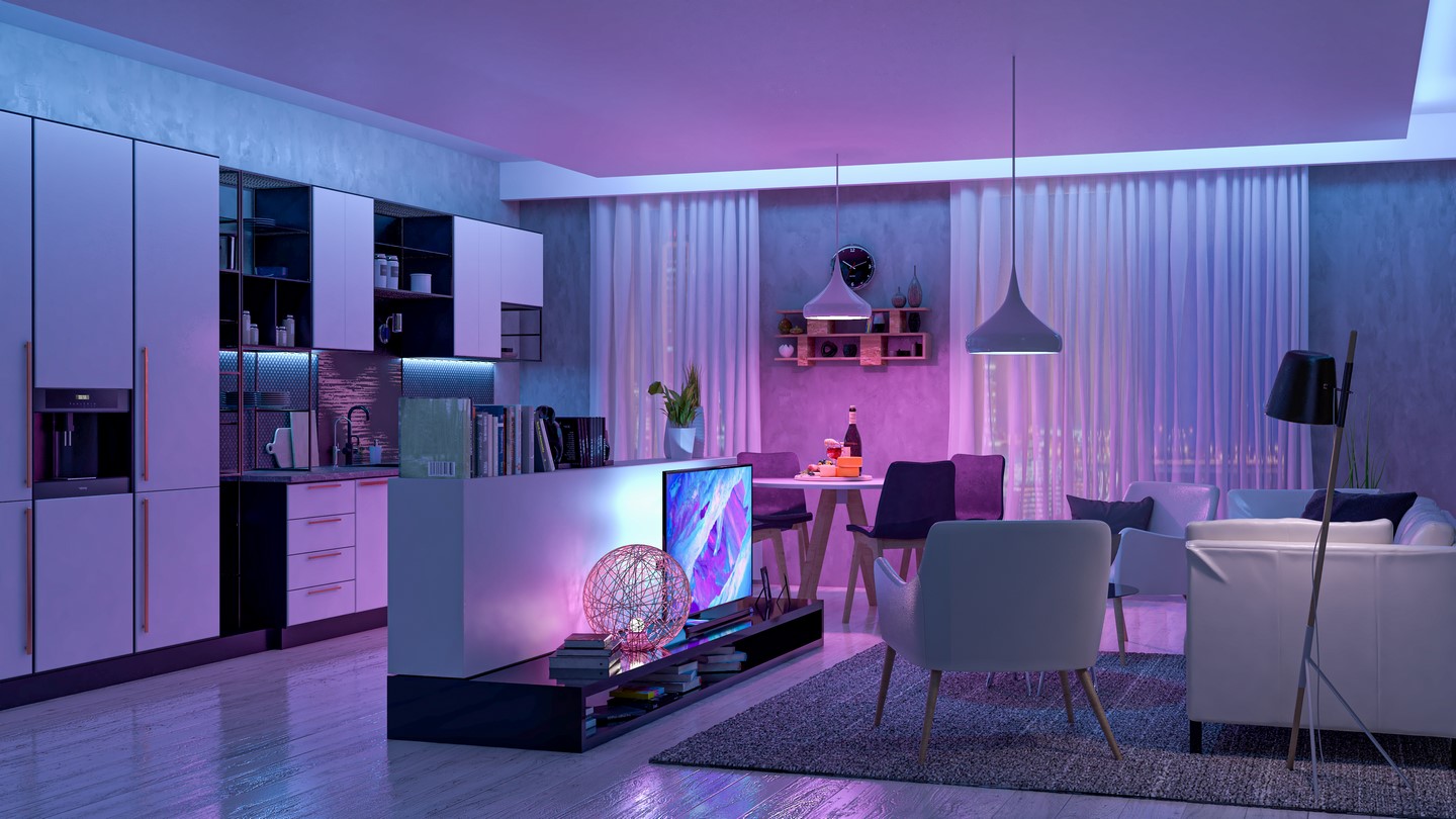 Zdjęcie przedstawiające inteligentny salon w smart home.