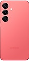 Galaxy S25 în Coralred văzut din spate.