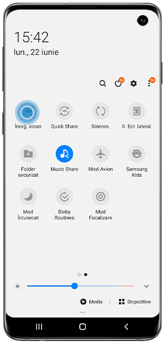 Activați funcția de înregistrare a ecranului din panoul de notificări, pe S10
