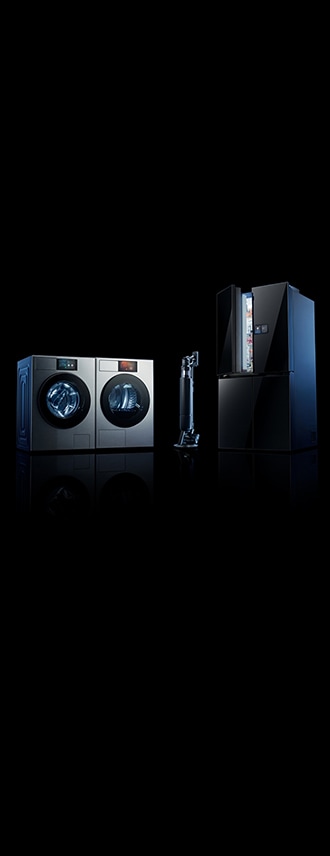 Mai multe electrocasnice Samsung din gama Bespoke AI sunt afisate pe un fundal negru.