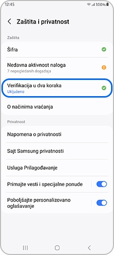 Verifikacija u dva koraka označena je u Podešavanjima sigurnosti i privatnosti Samsung naloga