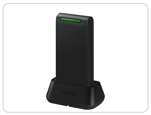 Аккумулятор на зарядной станции.