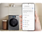 Samsung smarttelefon med AI Energy Mode på skärmen. Bespoke AI tvättmaskin i bakgrunden