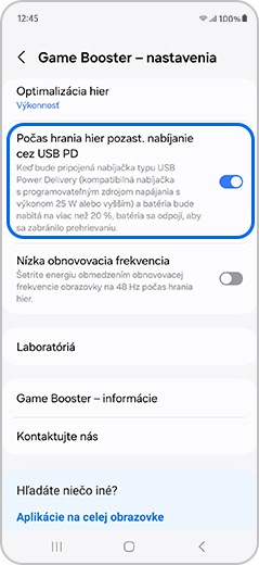 Možnosť Počas hrania hier pozast. nabíjanie cez USB PD zvýraznená v nastaveniach aplikácie Game Booster