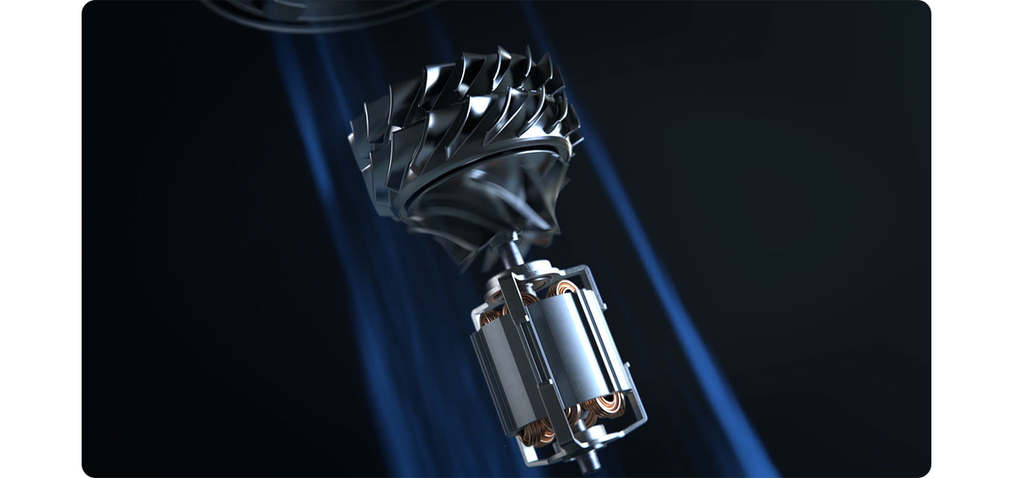 Bir Bespoke Jet™ AI, halı kaplı bir alanı süpürüyor. Ardından parke zemindeki kiri temizliyor. Ardından, yüksek emiş gücünü göstermek için görüntüye Bespoke Jet™ AI HexaJet Motor giriyor.