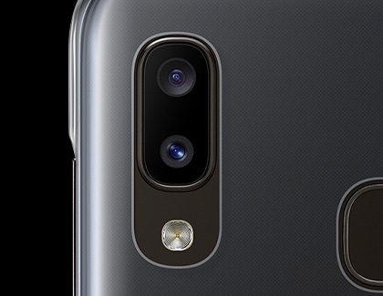 กล้องถ่ายรูปบนมือถือ Galaxy A Series กับ A20 กล้องที่ยกระดับไปอีกขั้น ด้วยกล้องหน้าความละเอียด 8 MP พร้อมกล้องหลังคู่ ความละเอียดเลนส์หลัก 13 MP