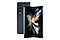 Два устройства Galaxy Z Fold4, одно сложено и видно сзади, а другое открыто и видно на главном экране.