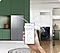Рука тримає телефон з відкритим застосунком SmartThings на екрані. Телефон підключено до холодильника, пральної машини, посудомийної машини, пилососа та кондиціонера Bespoke, як показано синіми лініями. Режим AI Energy увімкнено.