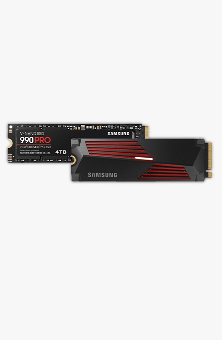 Один 990 PRO PCIe 4.0 NVMe M.2 SSD чорного кольору розташований передньою панеллю.