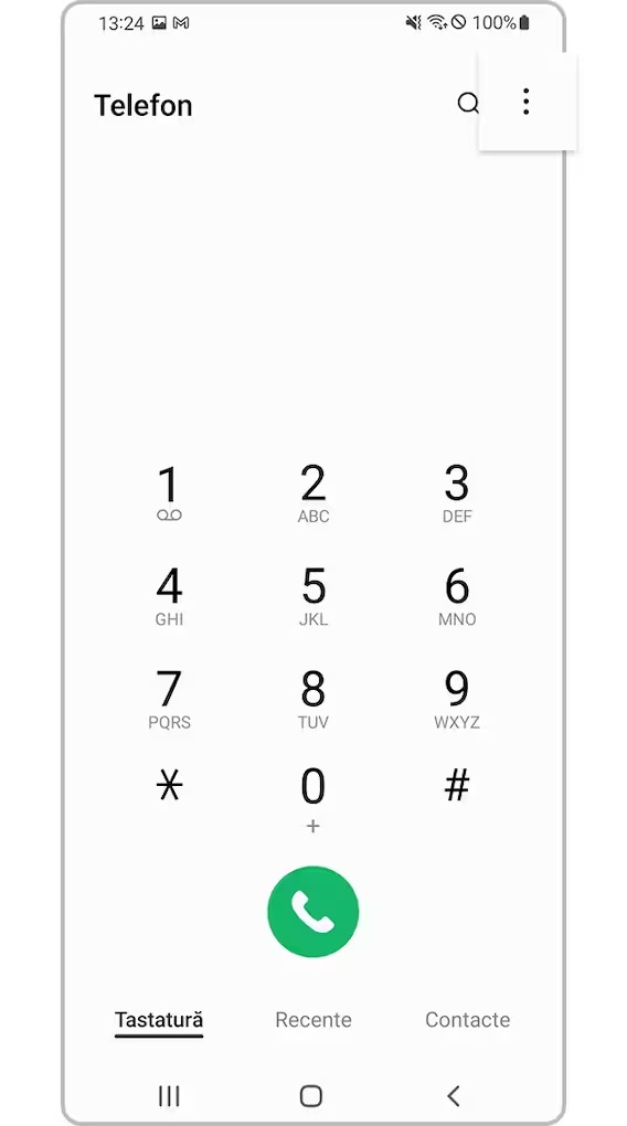 <b> Pasul 1. </b> Deschideți aplicația <b> Telefon</b>, apoi atingeți <b> Mai mult </b> (cele trei puncte din colțul dreapta sus).