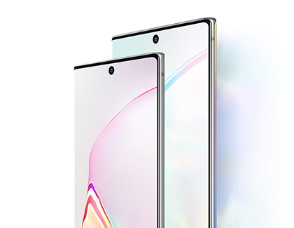Image of Note10 and Note10+ device placed side- by-side