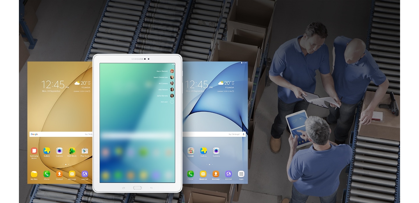 Samsung Galaxy Tab A com tela de mensagem. Em cada lado, uma tela com cor diferente, vista de cima. Ao fundo, uma imagem de linha de produo, onde um homem est com o Galaxy Tab A na mo e outros dois conversam ao lado de caixas 