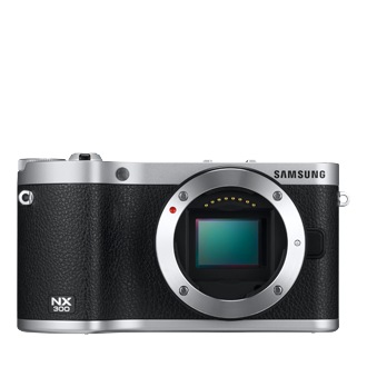 NX300 Esikülg Must