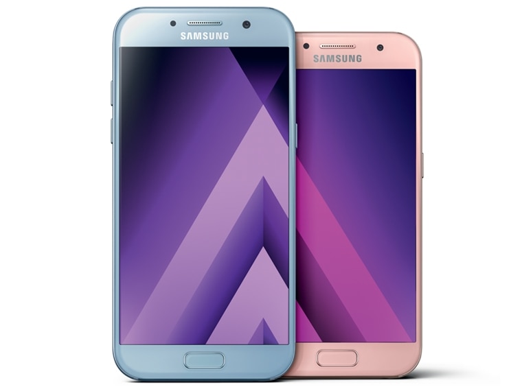 Front and side view of the Galaxy A5 (2017) to highlight its uniform design with zero protrusion.